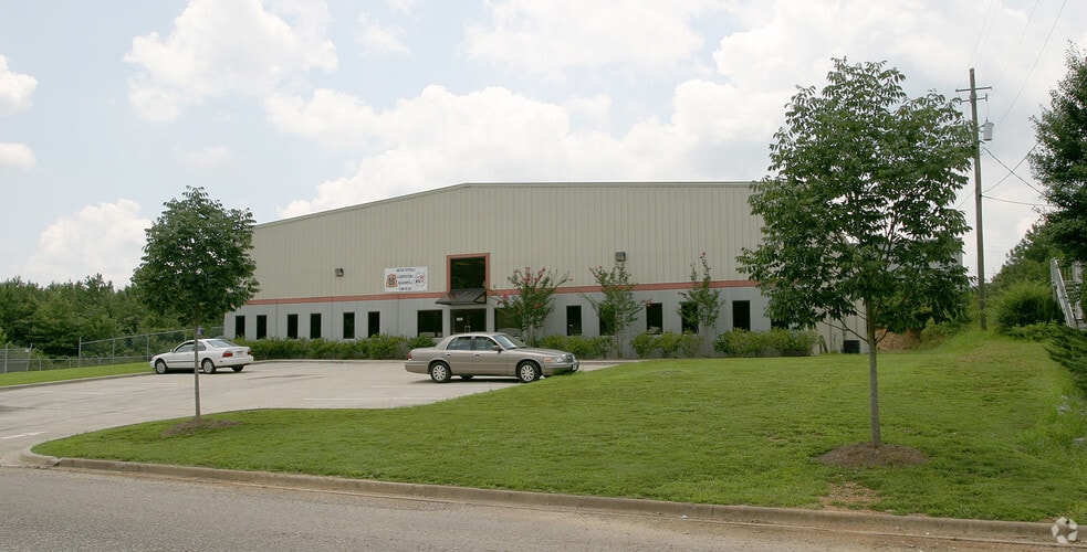 5532 Eastcliff Industrial Loop, Birmingham, AL for lease - Building Photo - Image 2 of 6
