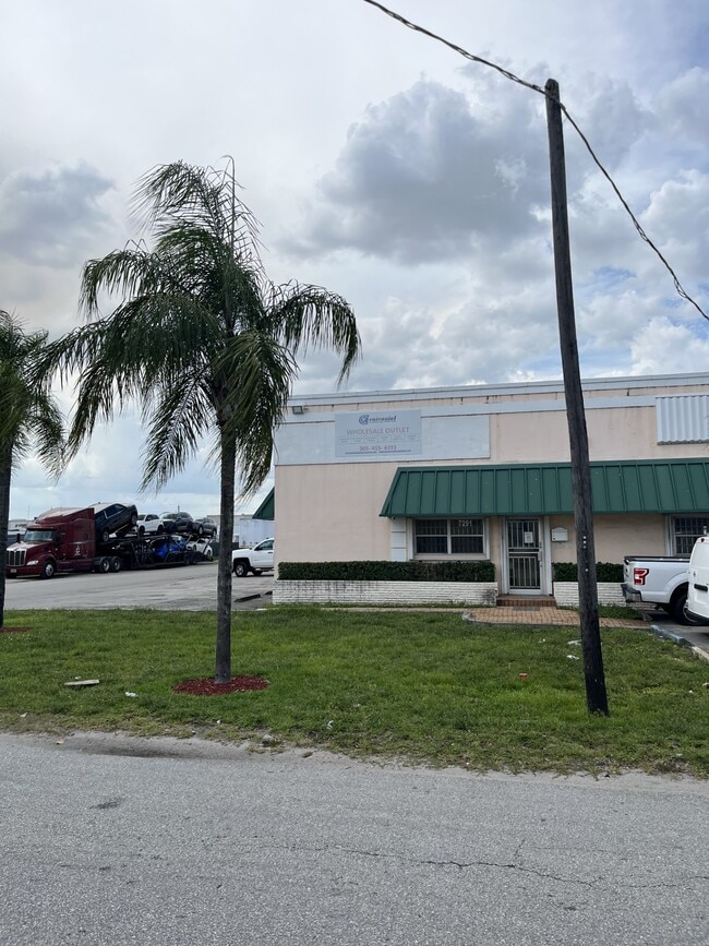 More details for 7291 NW 43rd St, Miami, FL - Industrial for Lease