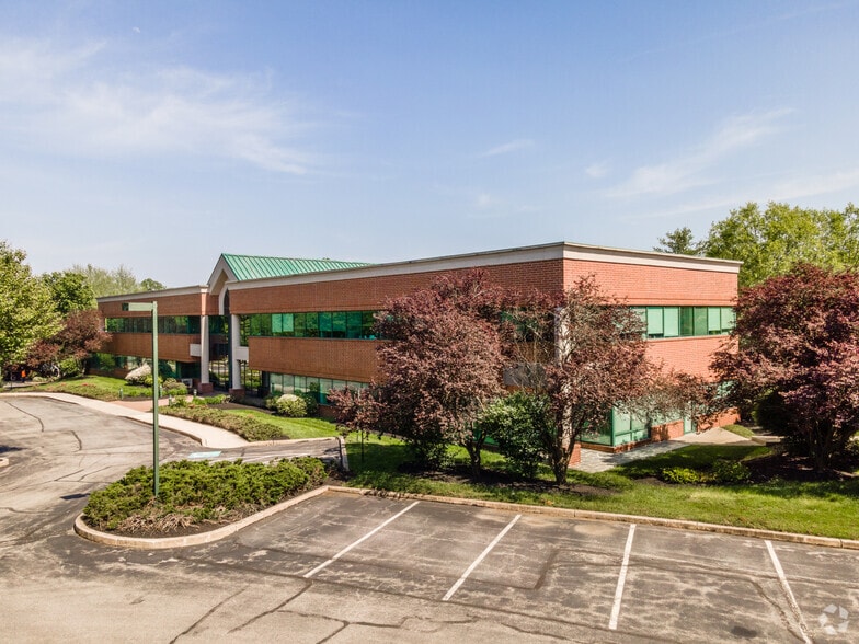 2 Campus Blvd, Newtown Square, PA for sale - Primary Photo - Image 1 of 5