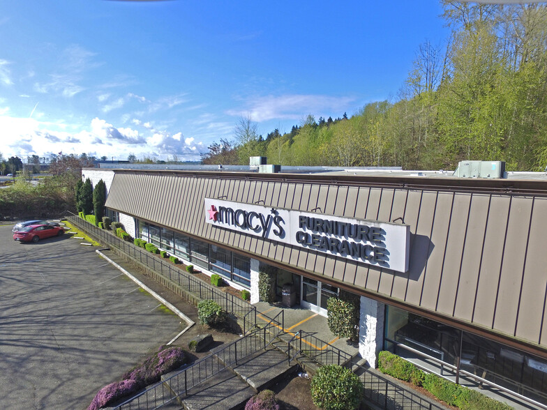 17855 Southcenter Pky, Tukwila, WA for lease - Building Photo - Image 1 of 1