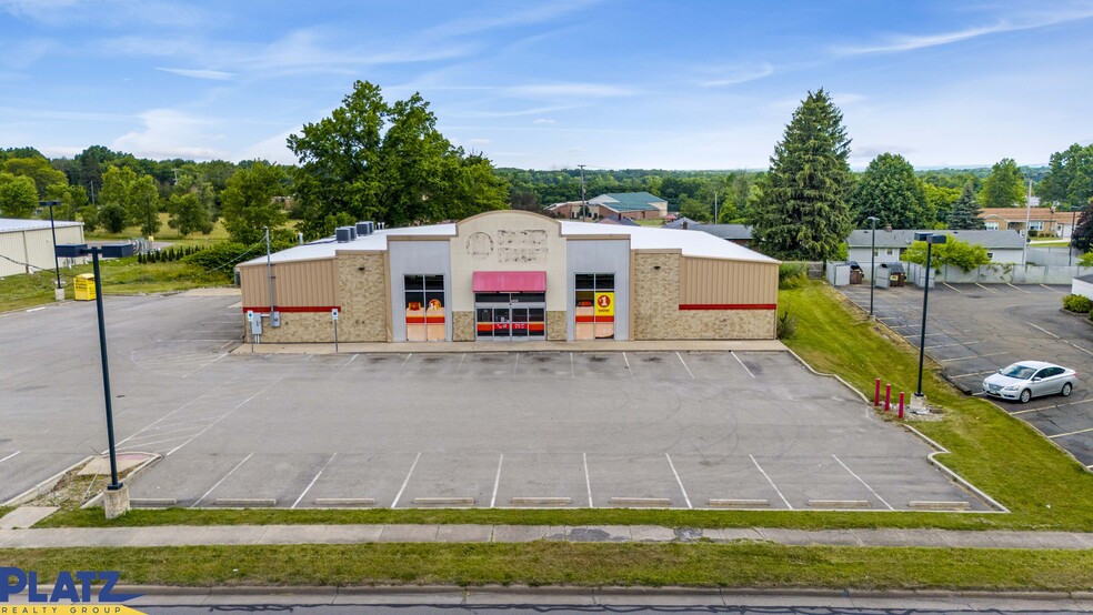 4450 Mahoning Ave, Youngstown, OH for sale - Building Photo - Image 1 of 13