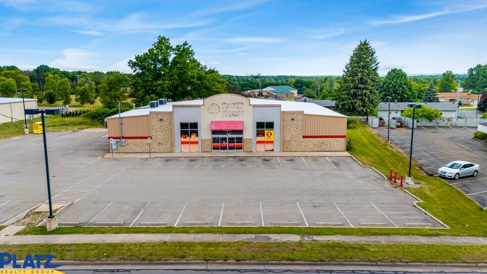 4450 Mahoning Ave, Youngstown, OH à louer - Photo du bâtiment - Image 2 de 14