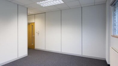 Calvin St, Bolton for lease Interior Photo- Image 2 of 3