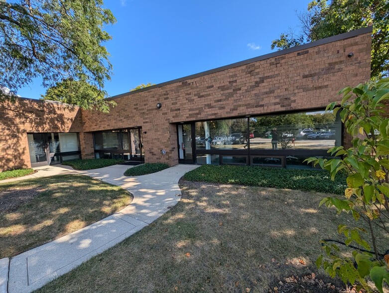 450 Skokie Blvd, Northbrook, IL à vendre - Photo du b timent - Image 2 de 6