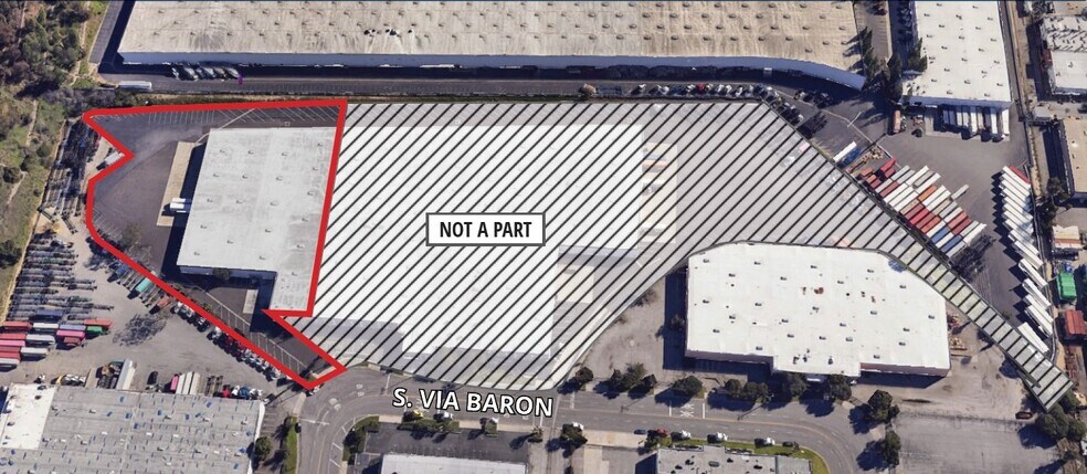 19914 Via Baron, Rancho Dominguez, CA à louer - Photo du bâtiment - Image 2 de 3