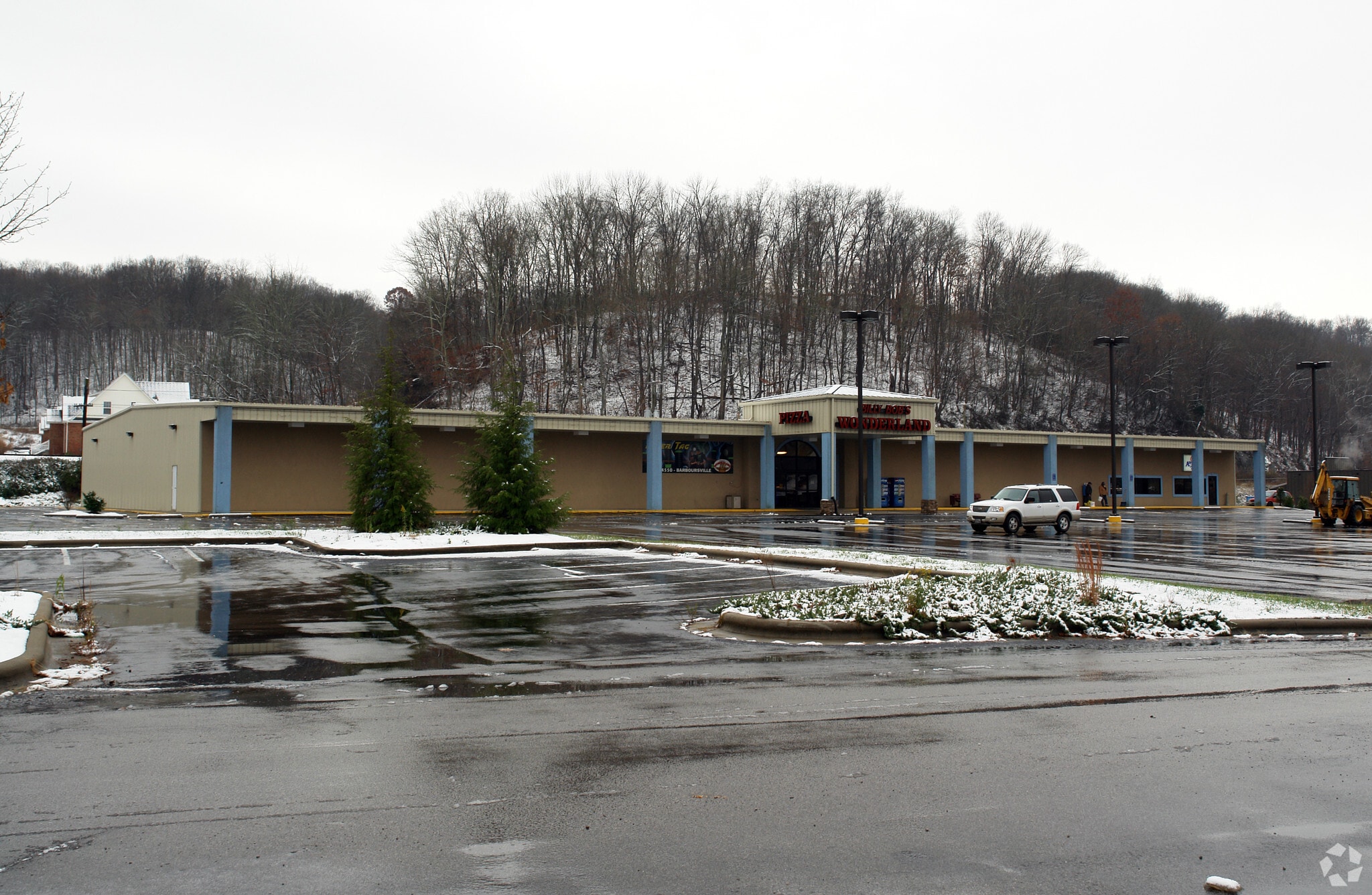 5 Cracker Barrel Dr, Barboursville, WV for sale Building Photo- Image 1 of 21
