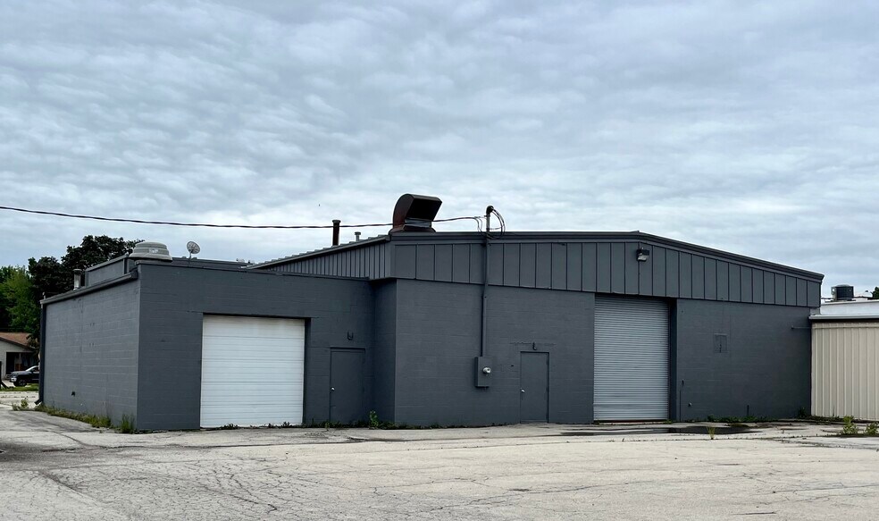 640 Moasis Dr, Little Chute, WI à vendre - Photo du bâtiment - Image 2 de 3