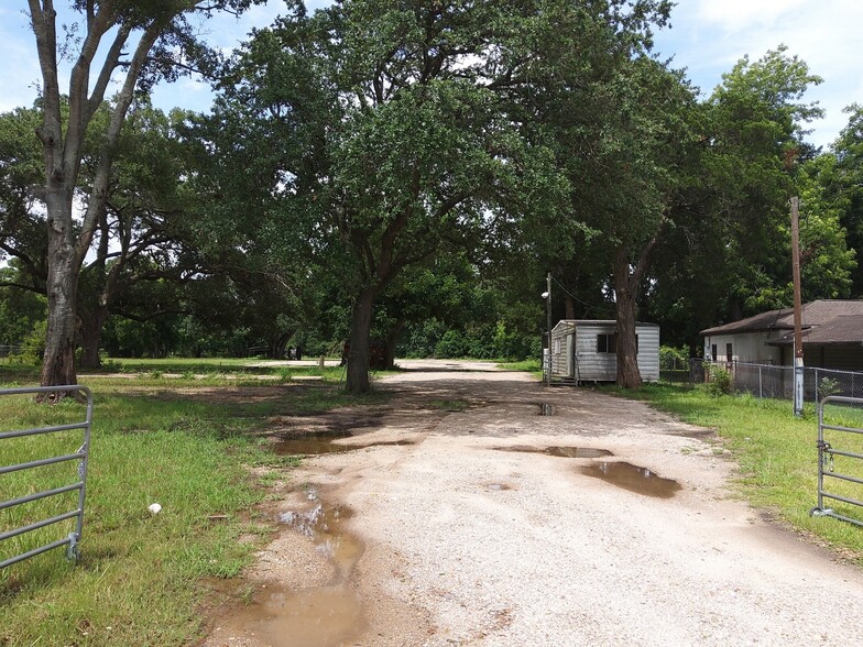 24801 W Highway 6, Alvin, TX à louer - Photo principale - Image 1 de 26