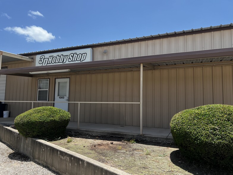 603 FM 2093, Fredericksburg, TX for lease - Building Photo - Image 2 of 5