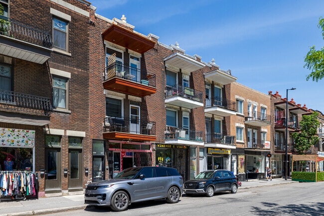 More details for 3219 Rue Ontario E E, Montréal, QC - Retail for Sale