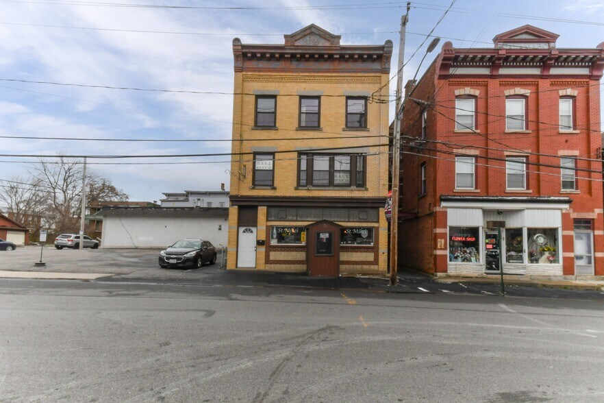 38 Reid St, Amsterdam, NY à vendre - Photo du bâtiment - Image 3 de 29