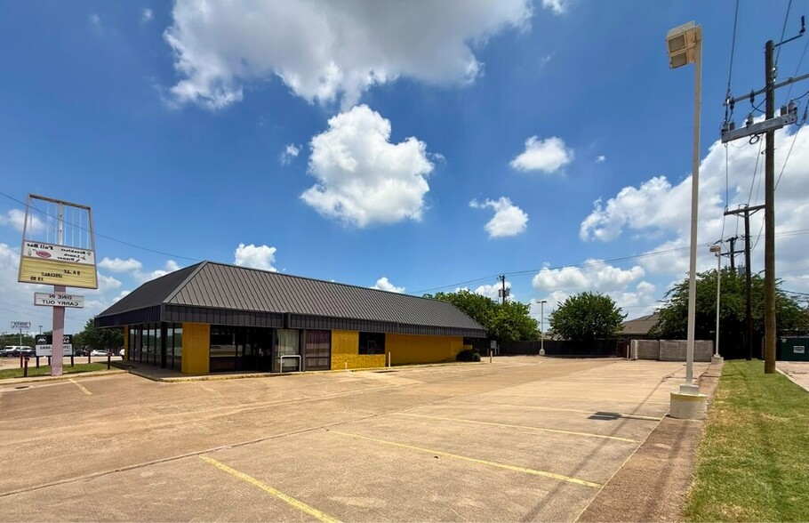 510 S Cherry Ln, Fort Worth, TX for lease - Building Photo - Image 3 of 4