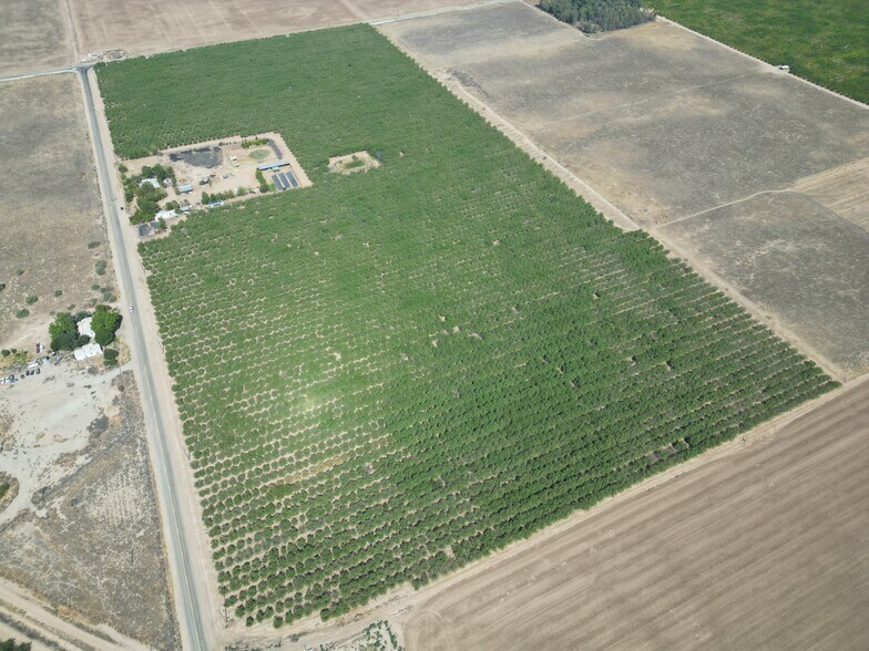 22722 Copus Rd, Bakersfield, CA à vendre - Photo du bâtiment - Image 3 de 5