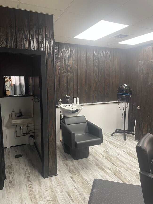 Plus de détails pour 102-110 S 12th St, Nebraska City, NE - Commerce de détail à louer