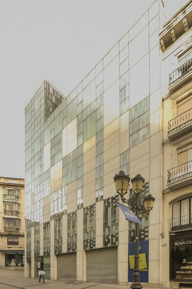 Calle De Alfonso I, 17, Zaragoza, Zaragoza à louer - Photo principale - Image 1 de 1