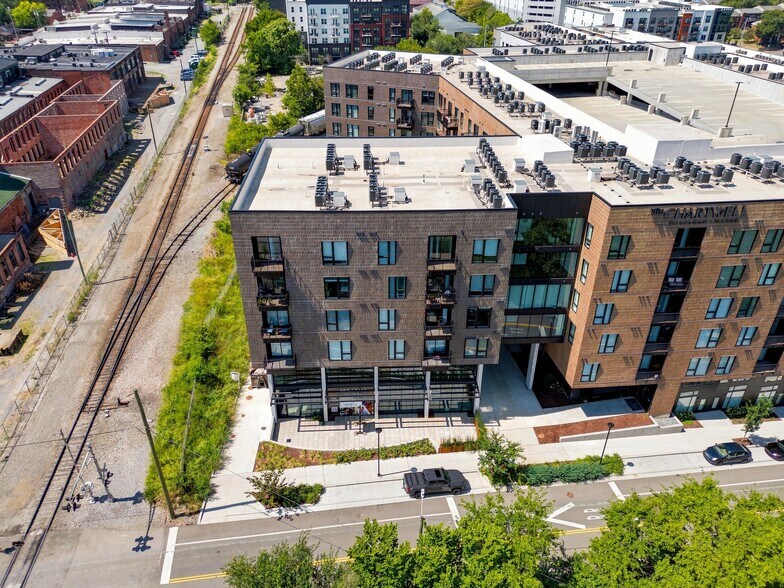 801 12th Ave N, Nashville, TN à louer - Photo du bâtiment - Image 3 de 21