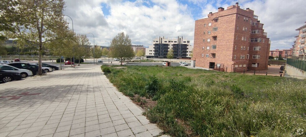 Avenida de los Derechos Humanos, 8, Ávila, Ávila for lease - Building Photo - Image 2 of 4