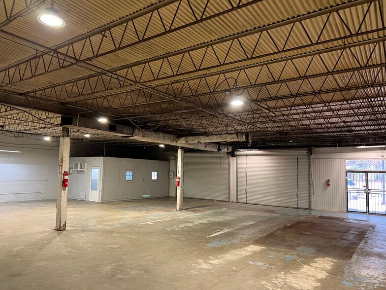 2662 Barksdale Blvd, Bossier City, LA for lease - Interior Photo - Image 2 of 6