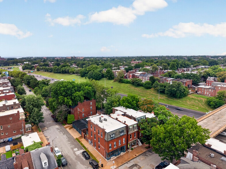1304 Sidney St, Saint Louis, MO for sale - Building Photo - Image 2 of 10