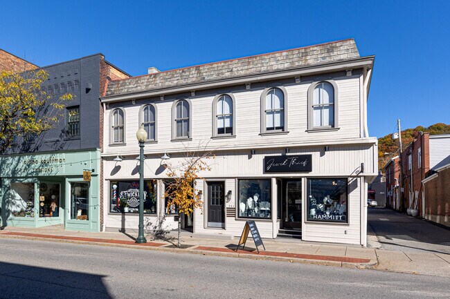 More details for 439-441 Beaver St, Sewickley, PA - Retail for Sale