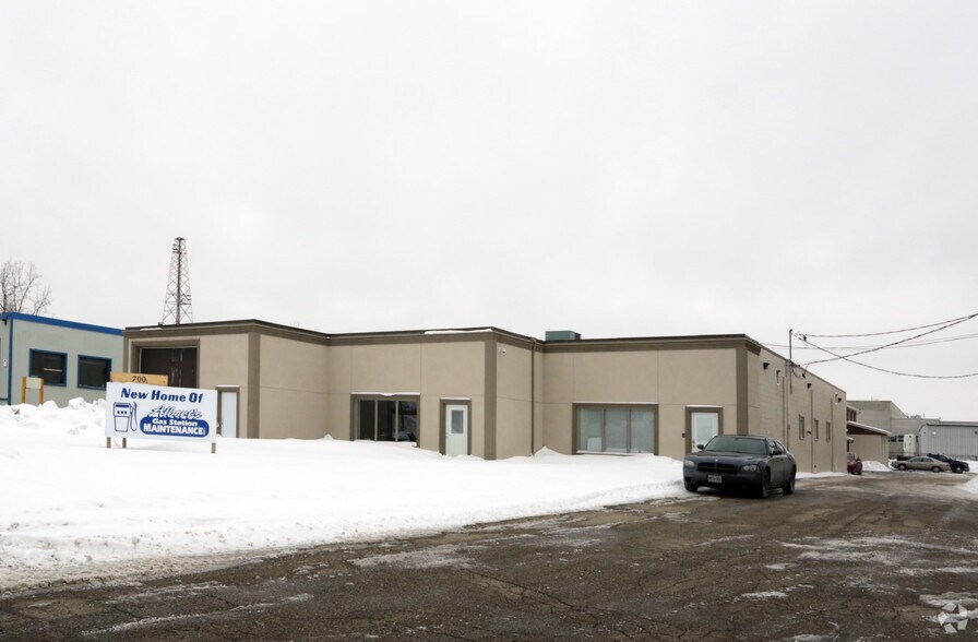 700 Franklin Blvd, Cambridge, ON à louer - Photo du bâtiment - Image 2 de 4