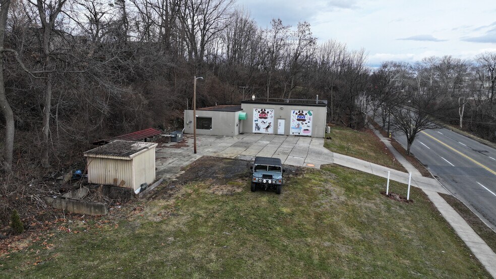 937 Stefko Blvd, Bethlehem, PA à louer - Photo du bâtiment - Image 3 de 12