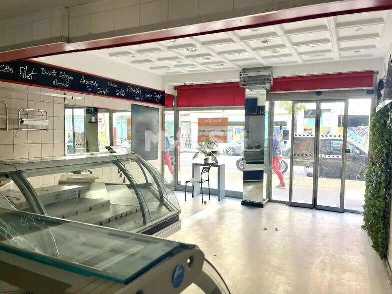 Retail in Lyon for lease - Interior Photo - Image 3 of 6