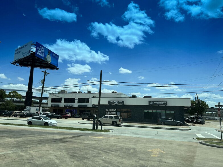 2117 Chenevert St, Houston, TX à louer - Photo du bâtiment - Image 2 de 10