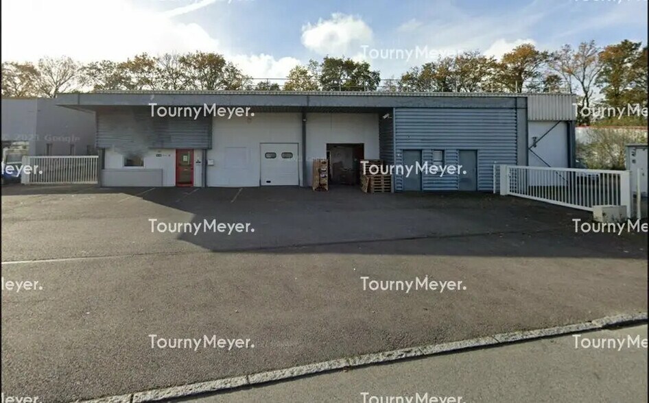 Flex dans Saint-Jacques-de-la-Lande à louer - Photo du bâtiment - Image 1 de 6