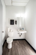 1225 W College Ave, Carrollton, TX à louer Photo intérieure- Image 2 de 4