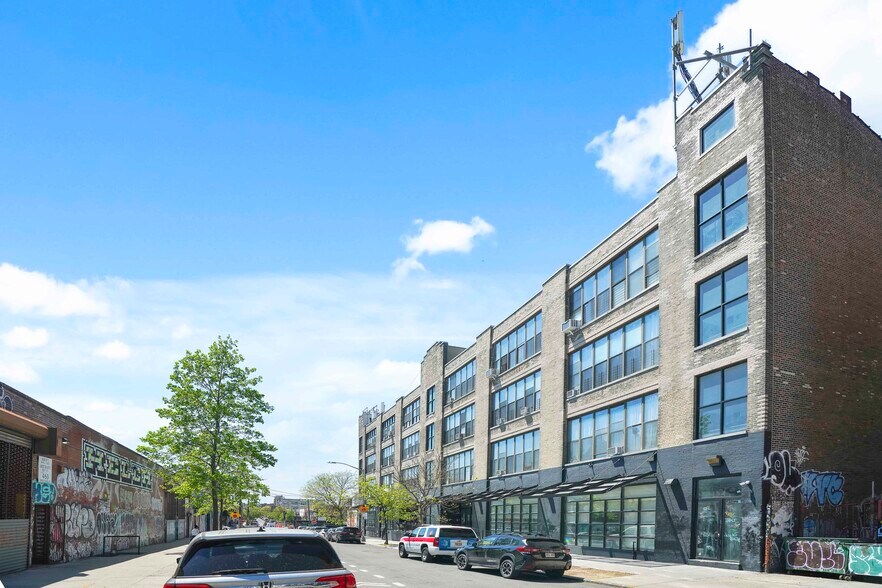 449-465 Troutman St, Brooklyn, NY à louer - Photo du bâtiment - Image 2 de 27