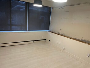 15240 Thrift Av, White Rock, BC à louer Photo intérieure- Image 1 de 10