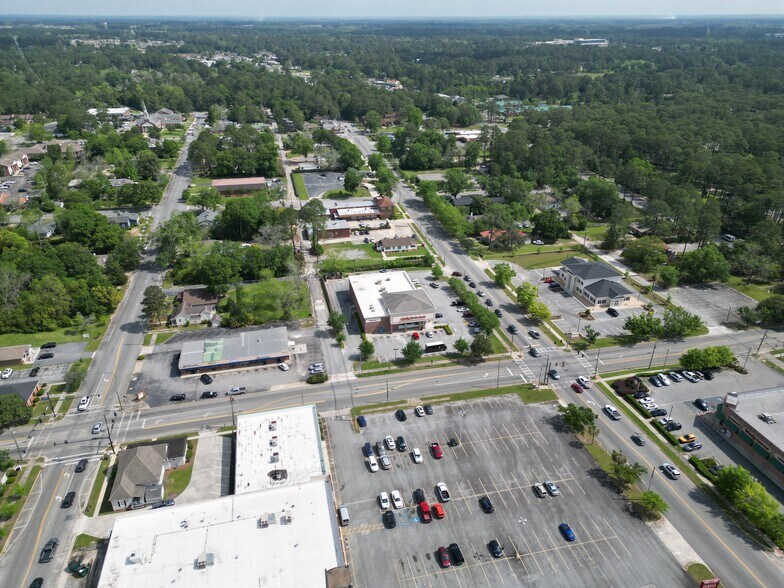 111 E 8th St, Tifton, GA à vendre - Photo du bâtiment - Image 3 de 7