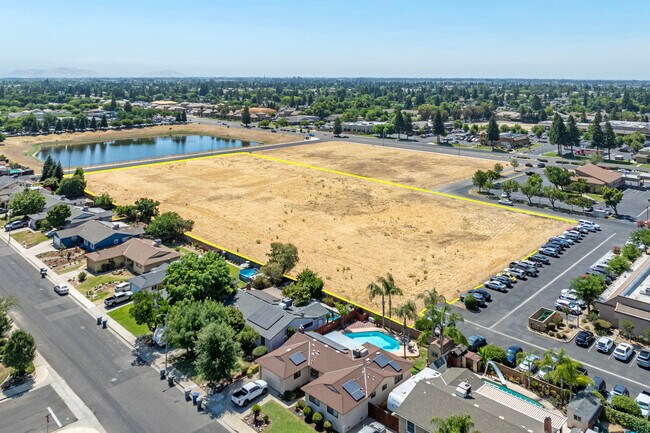 Plus de détails pour 1859 Shaw Ave, Clovis, CA - Terrain à vendre