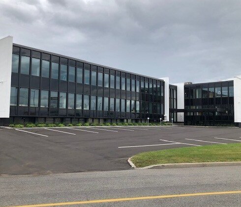 2065 Rue Frank-Carrel, Québec, QC for sale Primary Photo- Image 1 of 1