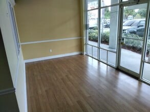 3555 SE Bayside Lakes Blvd, Palm Bay, FL for lease Interior Photo- Image 2 of 4