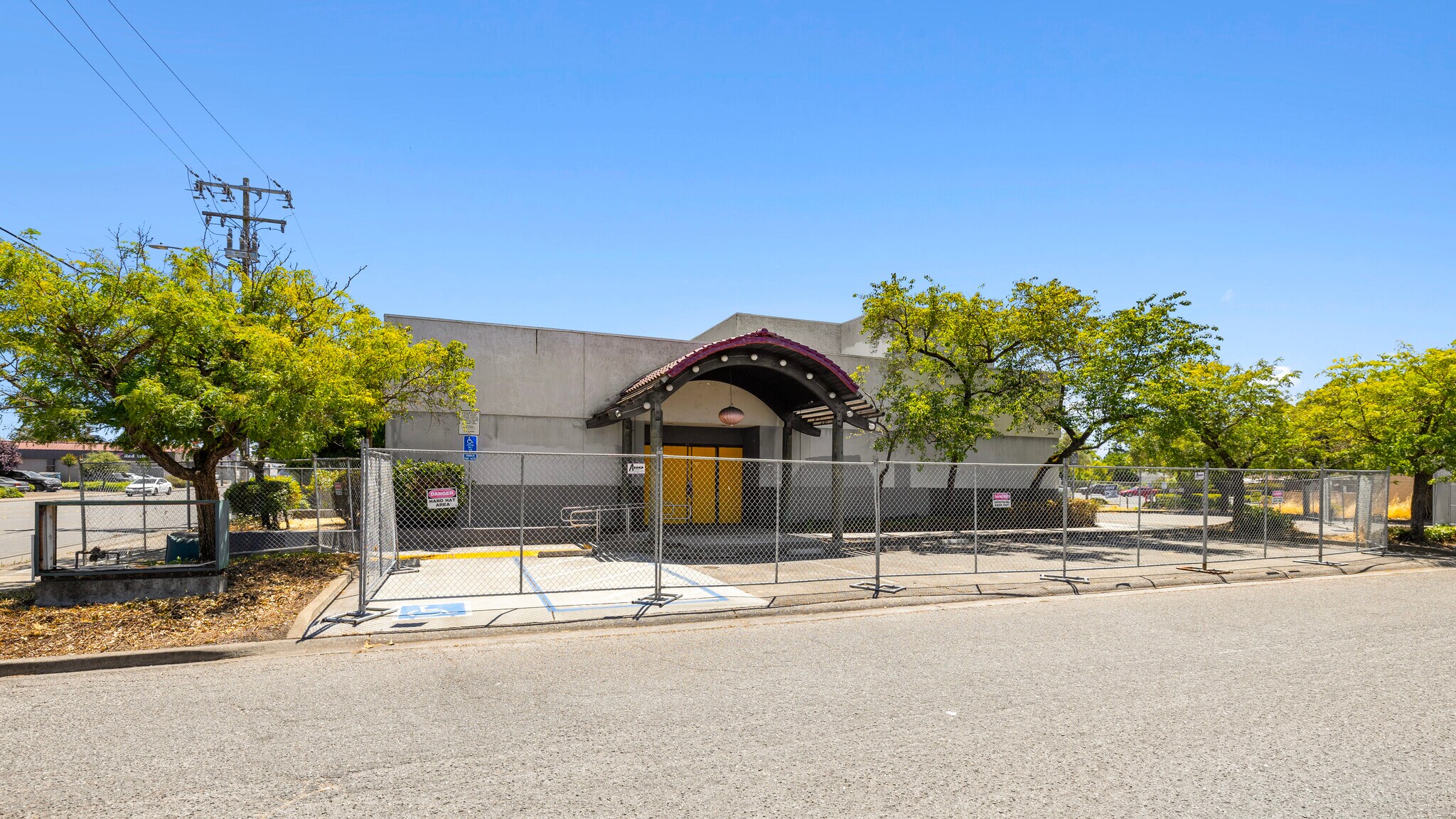 2265 Cleveland Ave, Santa Rosa, CA for lease Primary Photo- Image 1 of 10