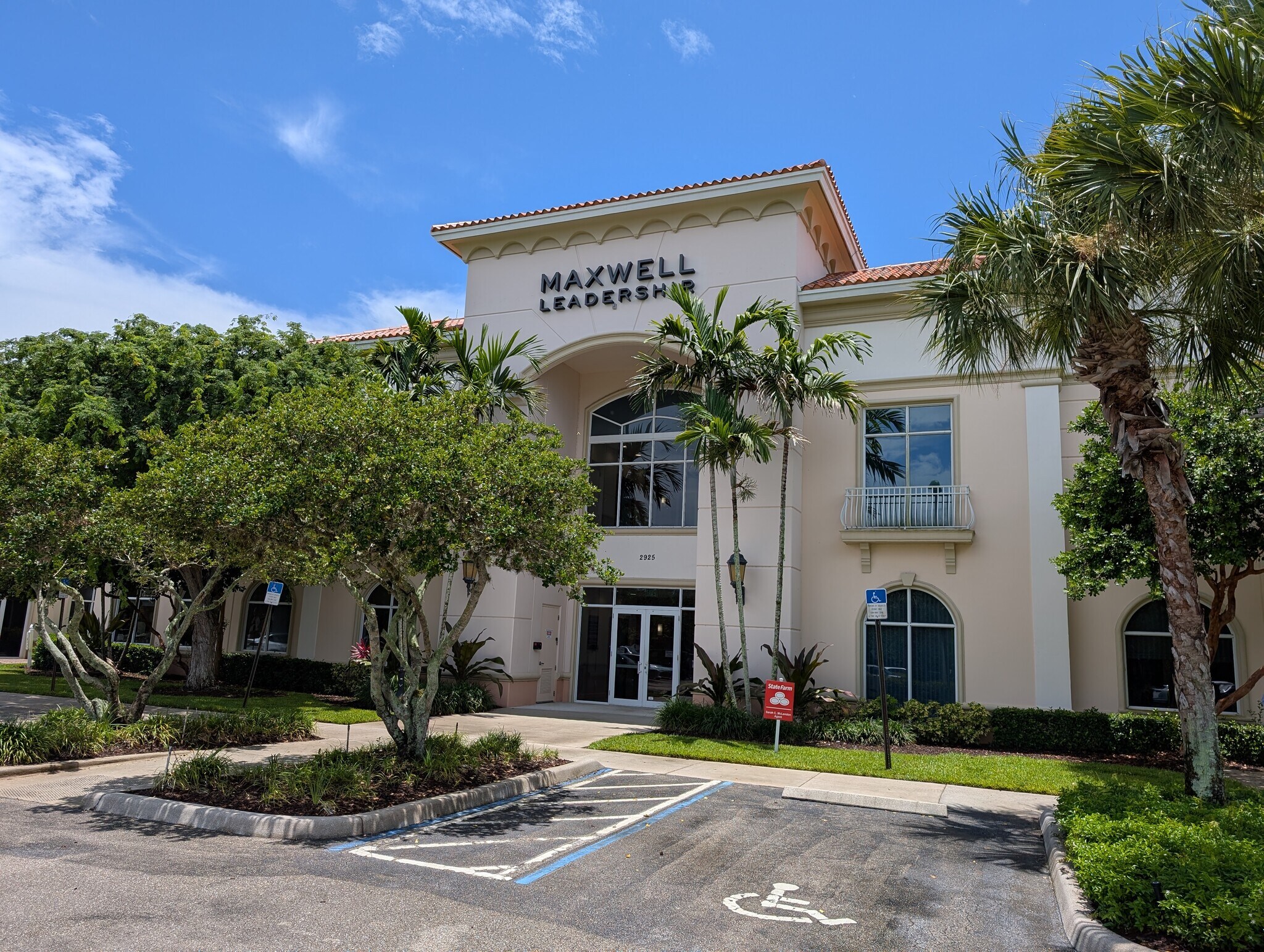 2925 Pga Blvd, Palm Beach Gardens, FL for lease Building Photo- Image 1 of 8
