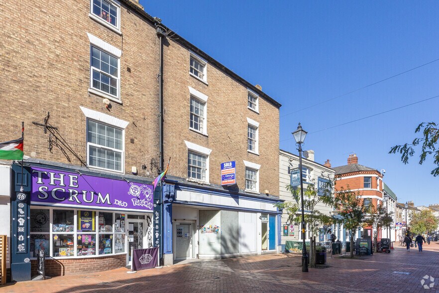 26-27 Sheep St, Rugby à louer - Photo du bâtiment - Image 3 de 3
