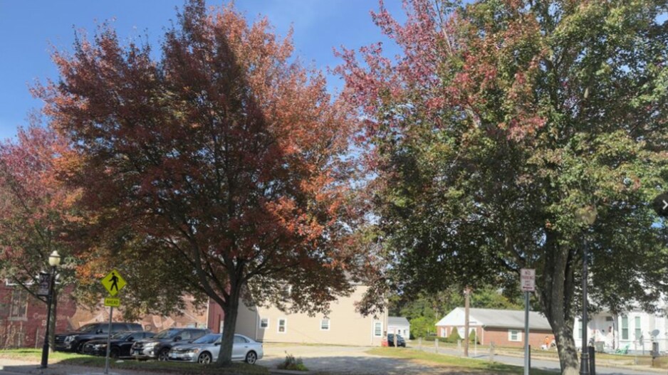 162 Main St, Killingly, CT à vendre - Photo du bâtiment - Image 3 de 3