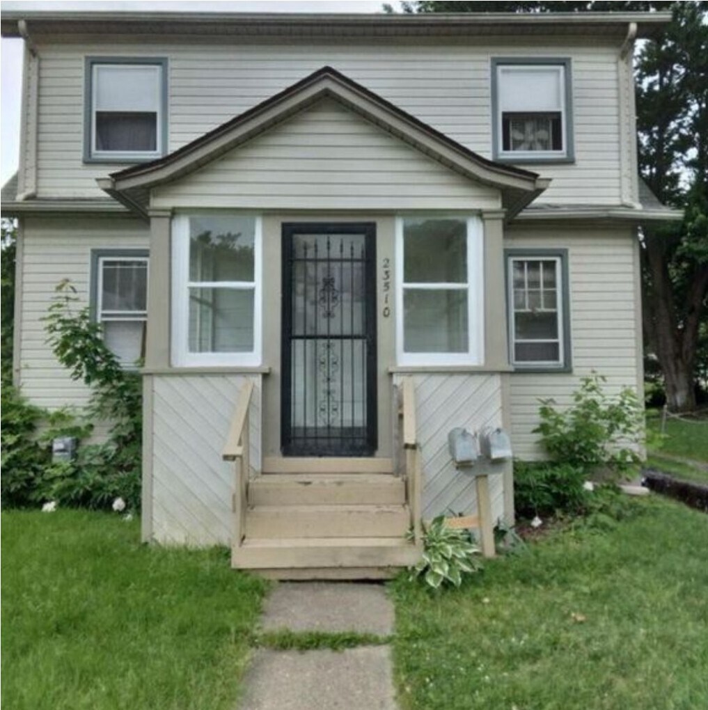 23510 Buckingham St, Clinton Township, MI à vendre Photo principale- Image 1 de 2