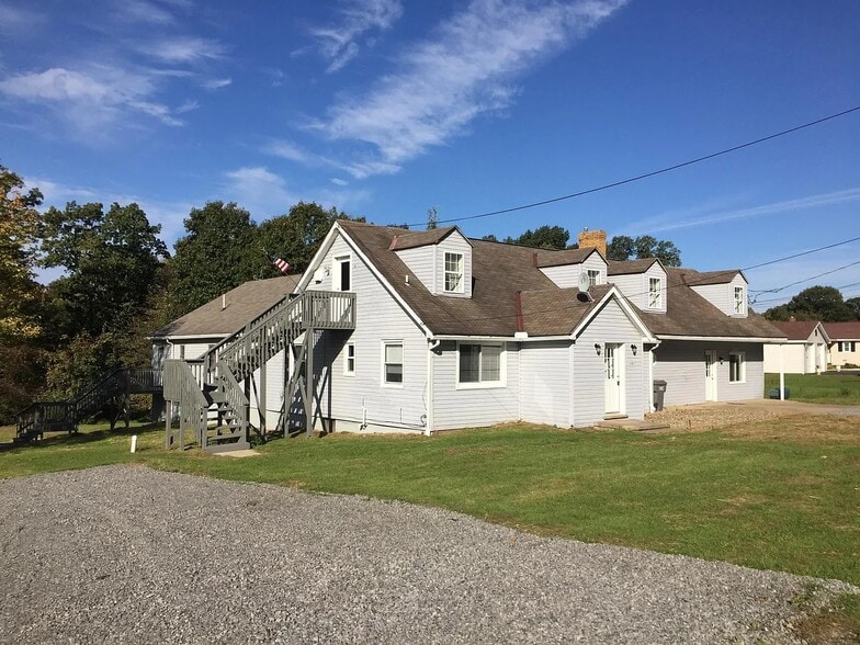 147 Georgetown Rd, Beaver Falls, PA for sale - Building Photo - Image 2 of 44