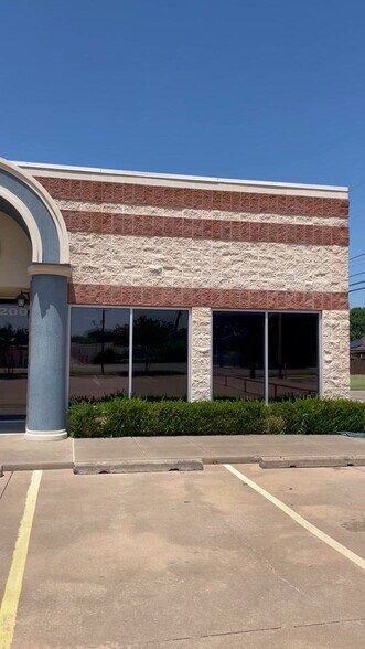4102 Old Jacksboro Hwy, Wichita Falls, TX à louer - Vidéo sur l’inscription commerciale - Image 2 de 17