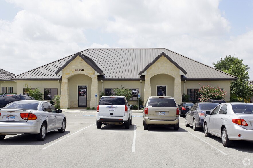20650 Stone Oak Pky, San Antonio, TX à louer - Photo du bâtiment - Image 2 de 5