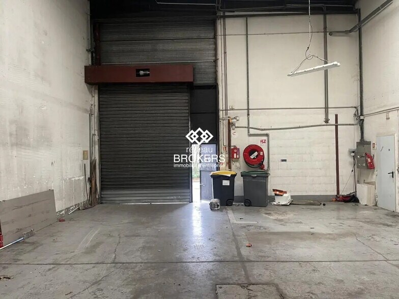 Industrial in Fontenay-sous-Bois for lease - Interior Photo - Image 1 of 8