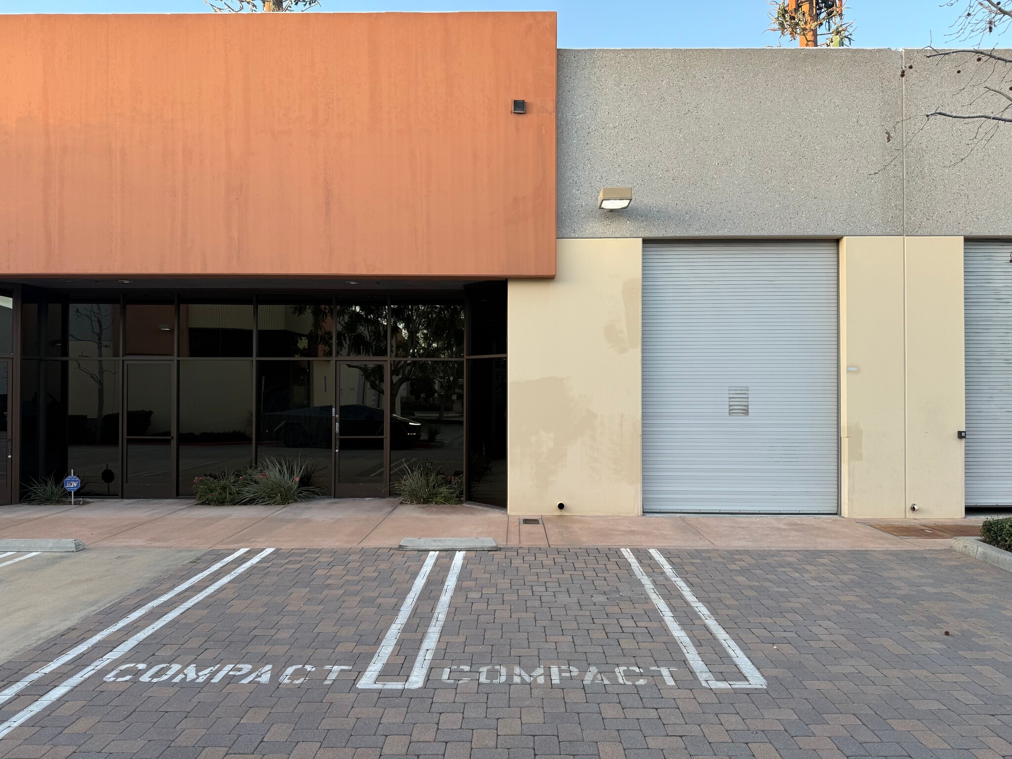 9027 Canoga Ave, Canoga Park, CA à louer Photo intérieure- Image 1 de 11