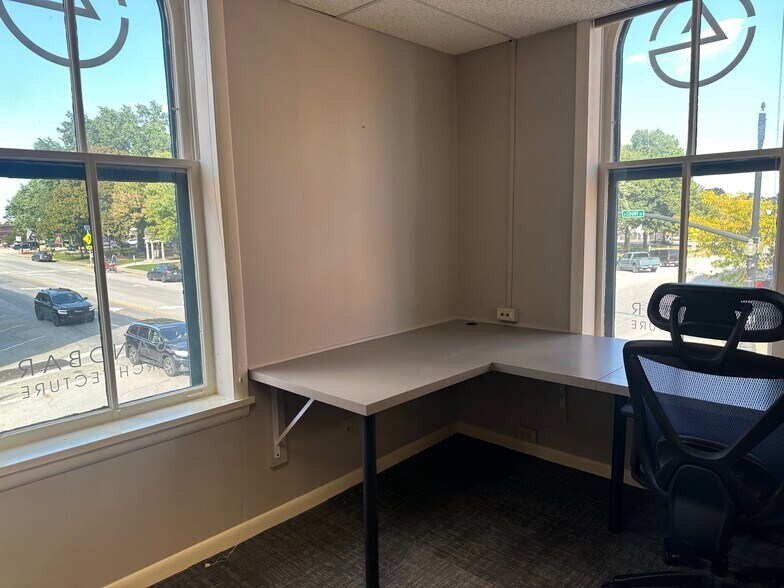 201-207 S Court St, Medina, OH à louer - Photo du bâtiment - Image 3 de 8