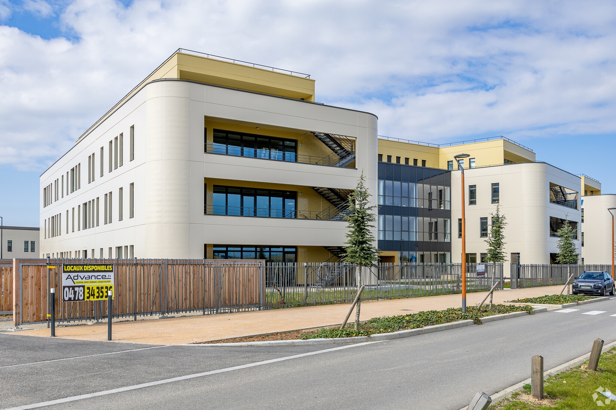 Parc Everest 3, Genas for lease Building Photo- Image 1 of 12