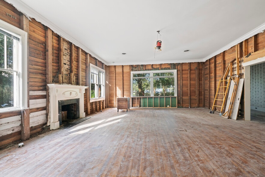 752 N Columbia St, Covington, LA for sale - Primary Photo - Image 1 of 12