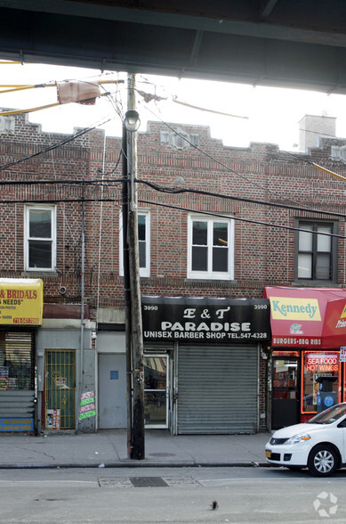 3990 White Plains Rd, Bronx, NY for lease - Building Photo - Image 2 of 2